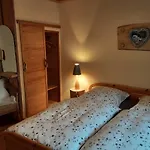 Holzwurm Apartment *
