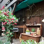Holzwurm Apartment